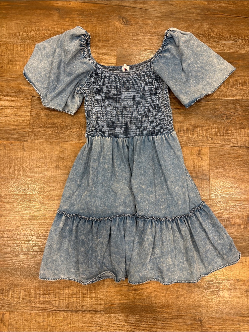 Pink Lily Women’s ' Blue Denim-Look Smocked Puff Sleeve Dress